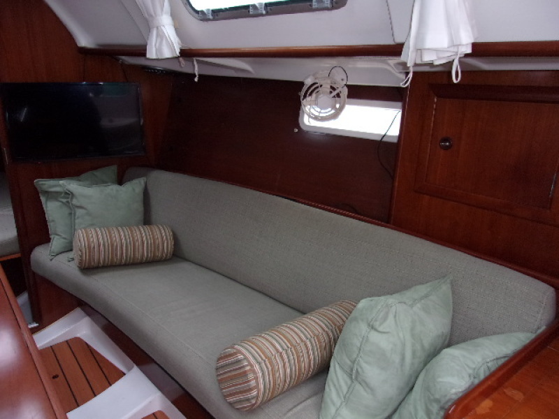 2004 Beneteau Oceanis 311