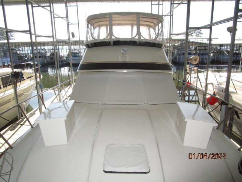 48' Californian foredeck aft