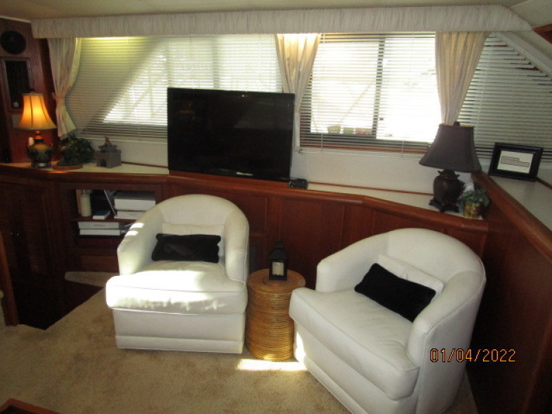 48' Californian salon port