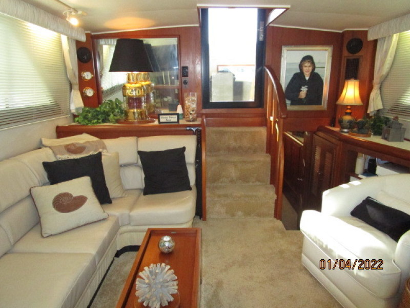 48' Californian salon aft