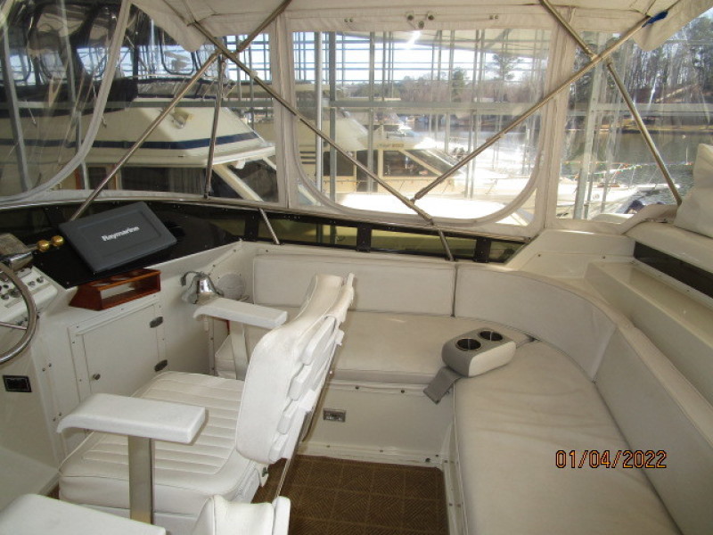 48' Californian flybirdge starboard