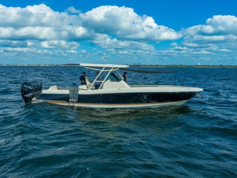 2017 Chris-Craft Catalina