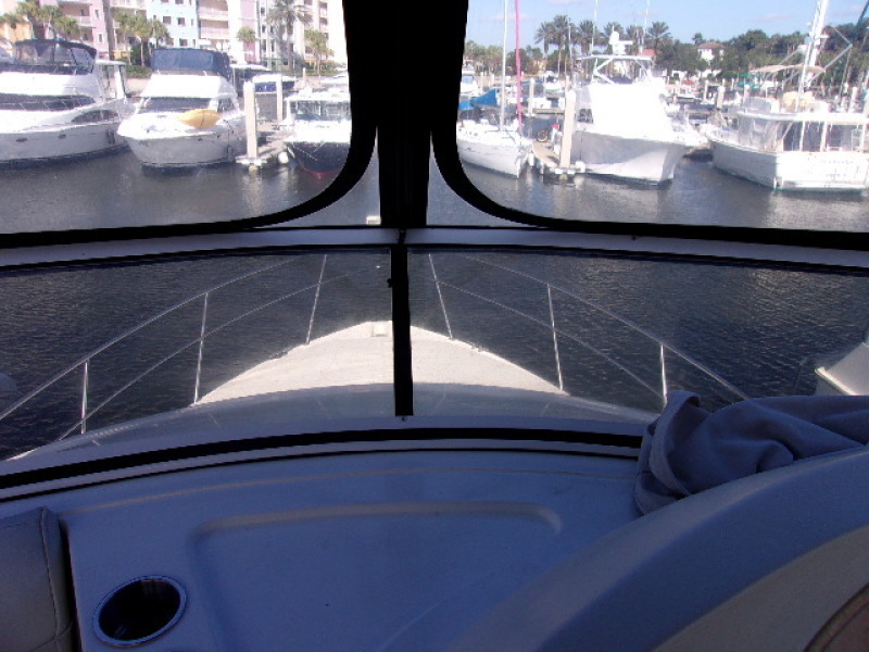 1998 Cruisers Yachts 3650