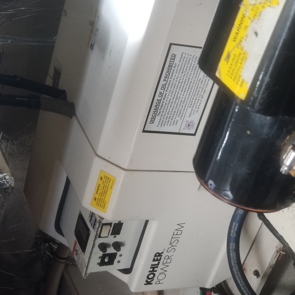 1998 Cruisers Yachts 3650