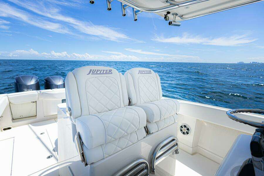 Bandit 38ft Jupiter Yacht For Sale