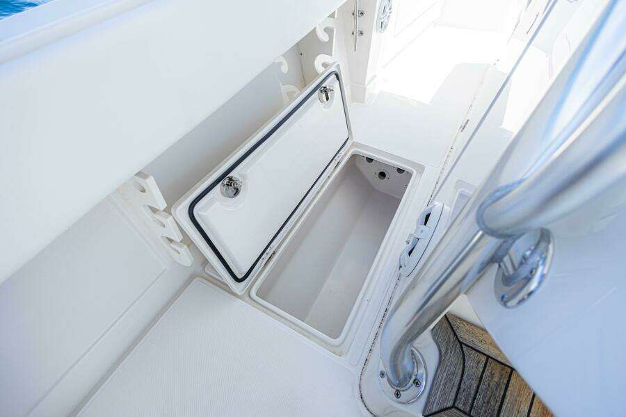 Bandit 38ft Jupiter Yacht For Sale