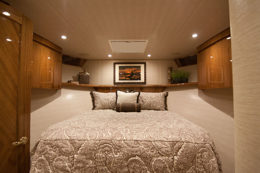 Viking 66 DESPERADO - Forward Stateroom