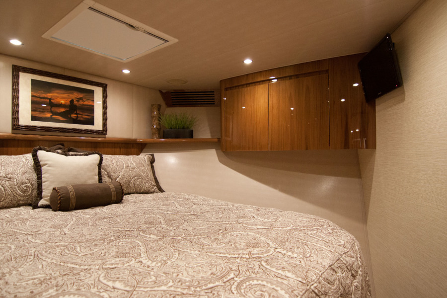 Viking 66 DESPERADO - Forward Stateroom