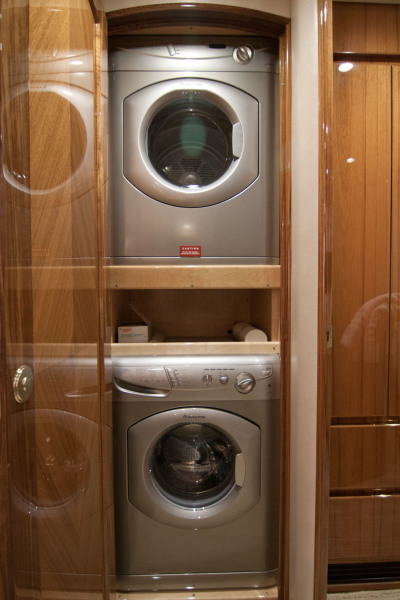 Viking 66 DESPERADO - Laundry
