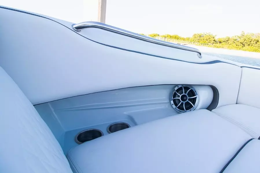 23ft Crownline Yacht For Sale