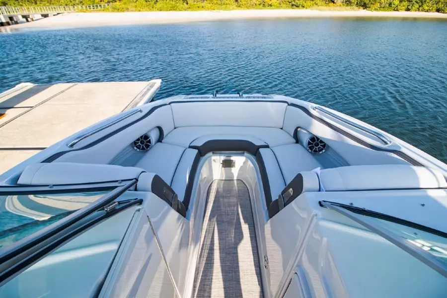 23ft Crownline Yacht For Sale