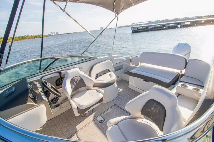 23ft Crownline Yacht For Sale