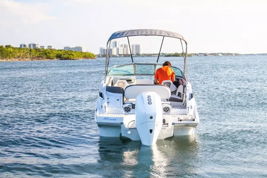 23ft Crownline Yacht For Sale