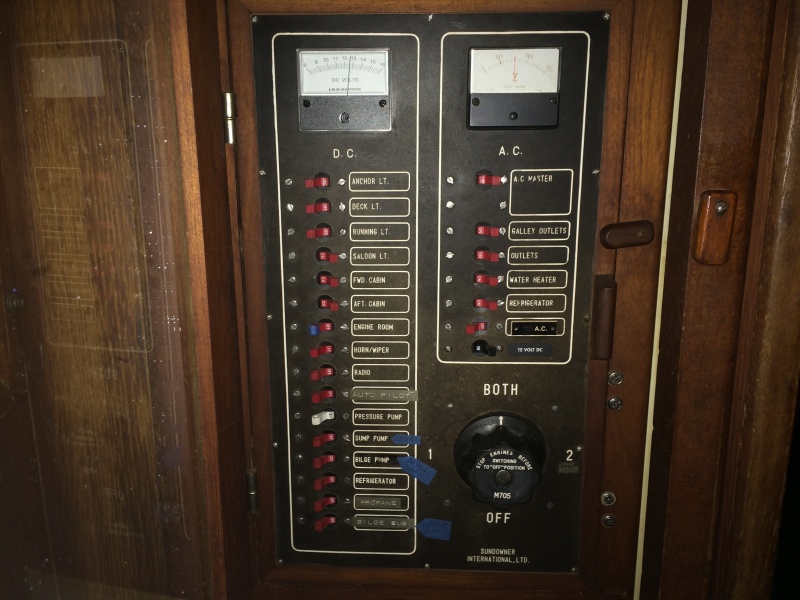 1984 Sundowner Tug 30