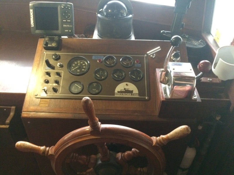 1984 Sundowner Tug 30