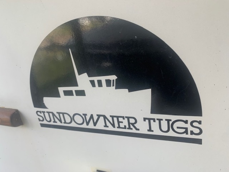 1984 Sundowner Tug 30
