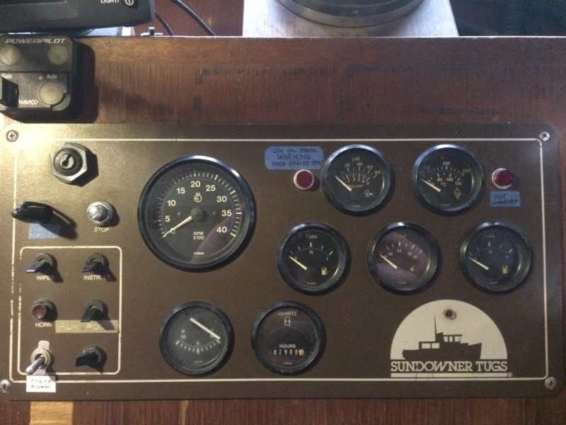 1984 Sundowner Tug 30