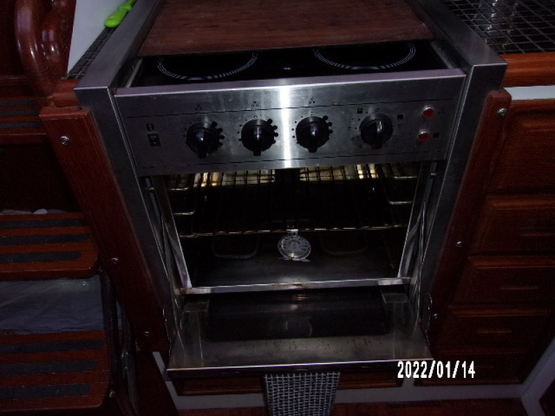 1988 Golden Star Sundeck Fast Trawler
