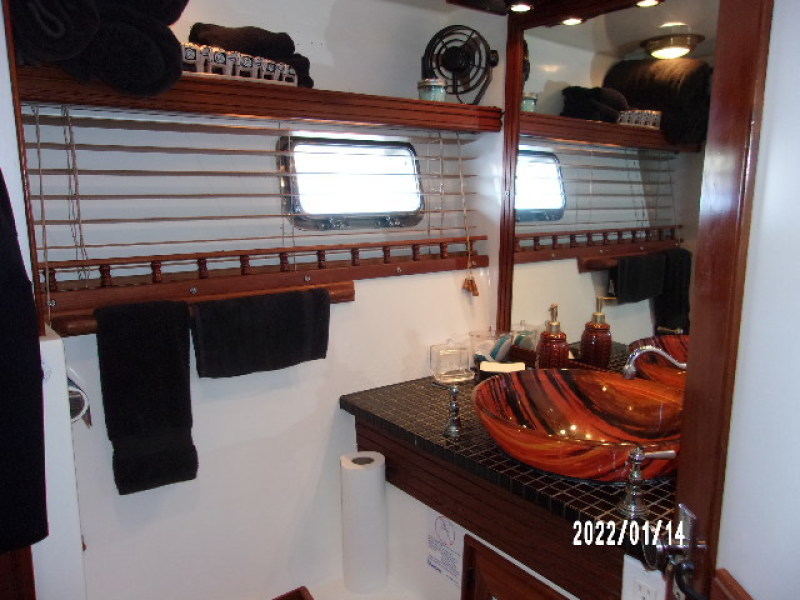 1988 Golden Star Sundeck Fast Trawler