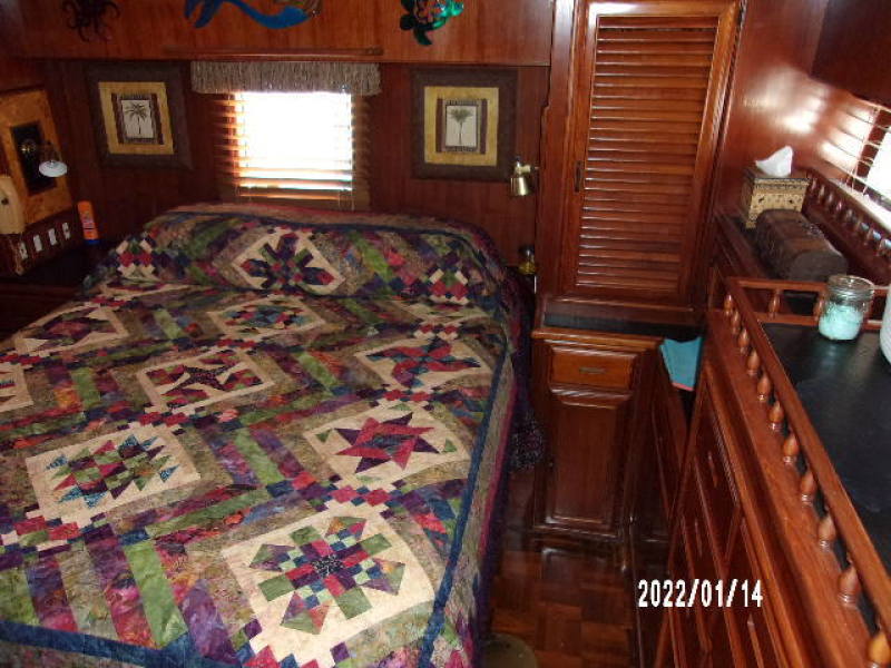 1988 Golden Star Sundeck Fast Trawler