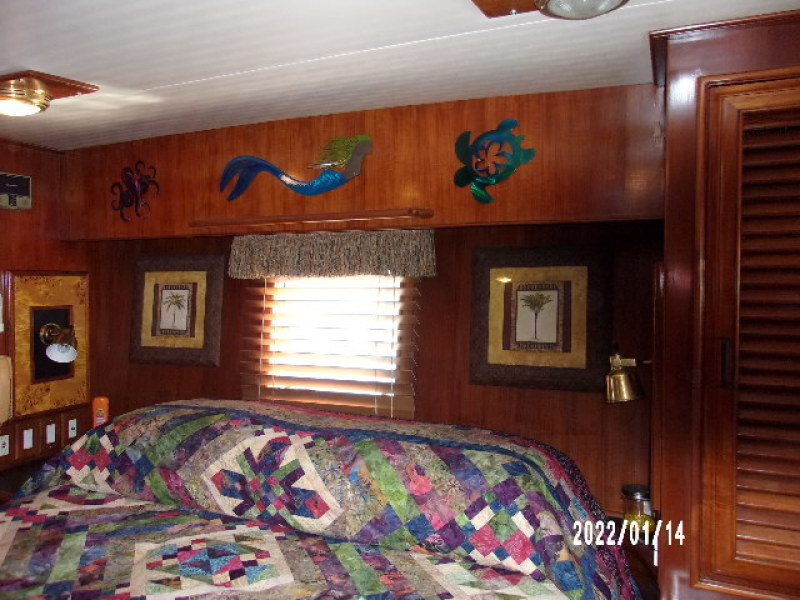1988 Golden Star Sundeck Fast Trawler