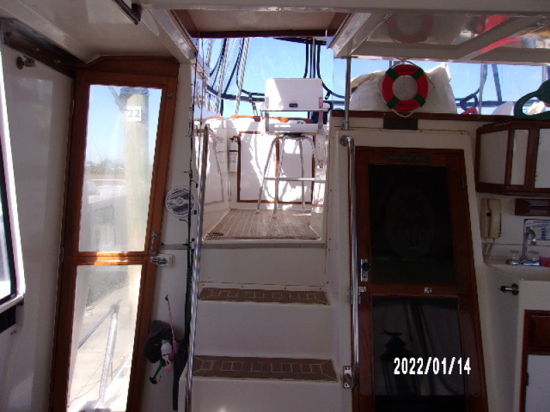 1988 Golden Star Sundeck Fast Trawler