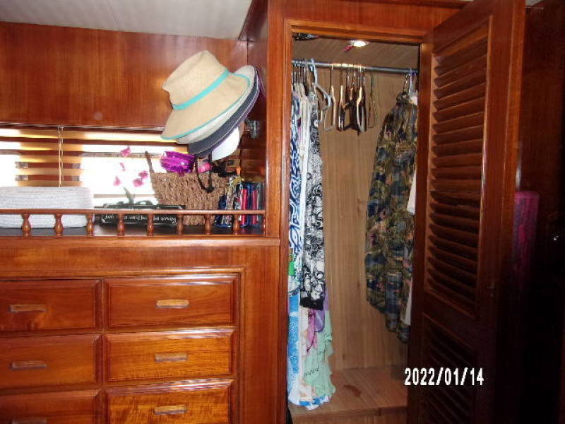1988 Golden Star Sundeck Fast Trawler