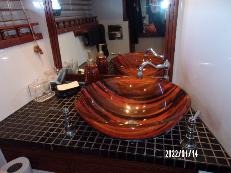1988 Golden Star Sundeck Fast Trawler