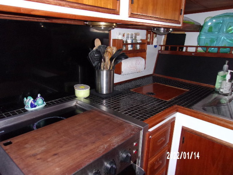 1988 Golden Star Sundeck Fast Trawler