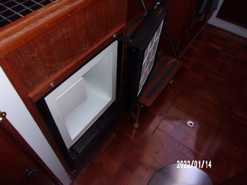 1988 Golden Star Sundeck Fast Trawler