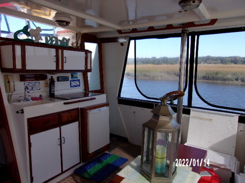 1988 Golden Star Sundeck Fast Trawler