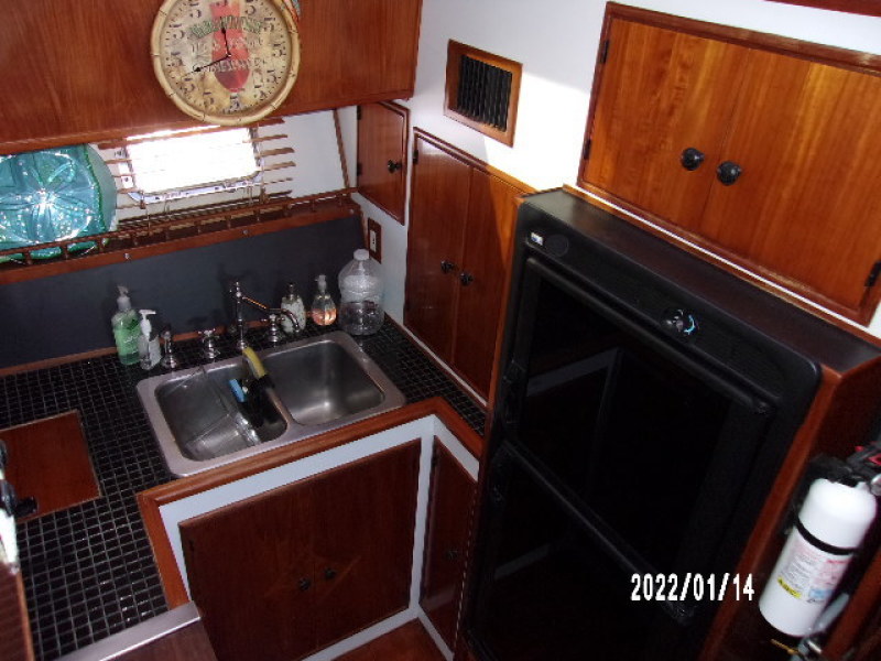 1988 Golden Star Sundeck Fast Trawler