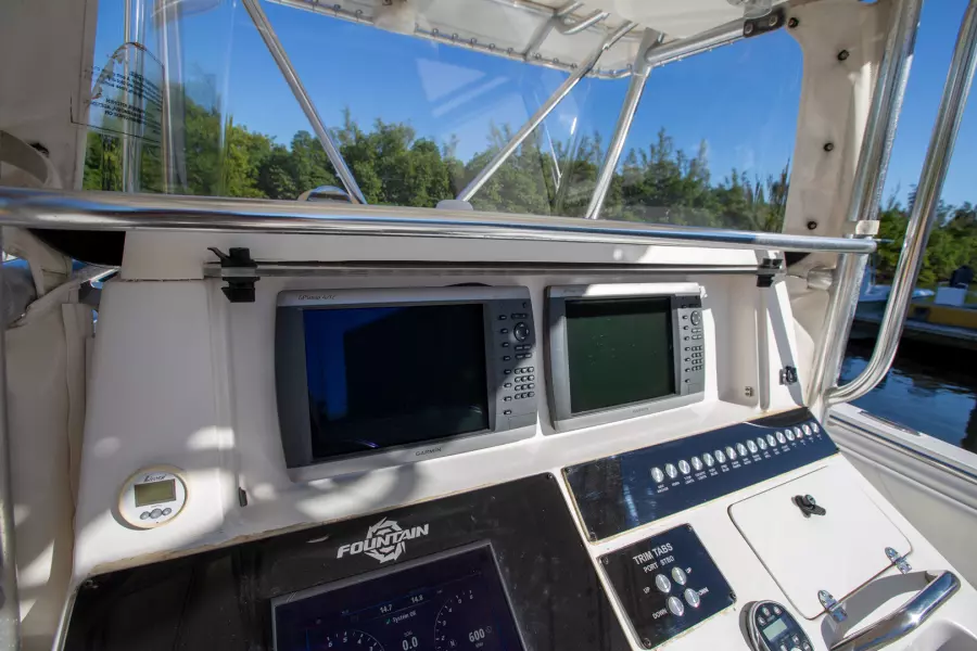 No Name 32ft Fountain Yacht For Sale