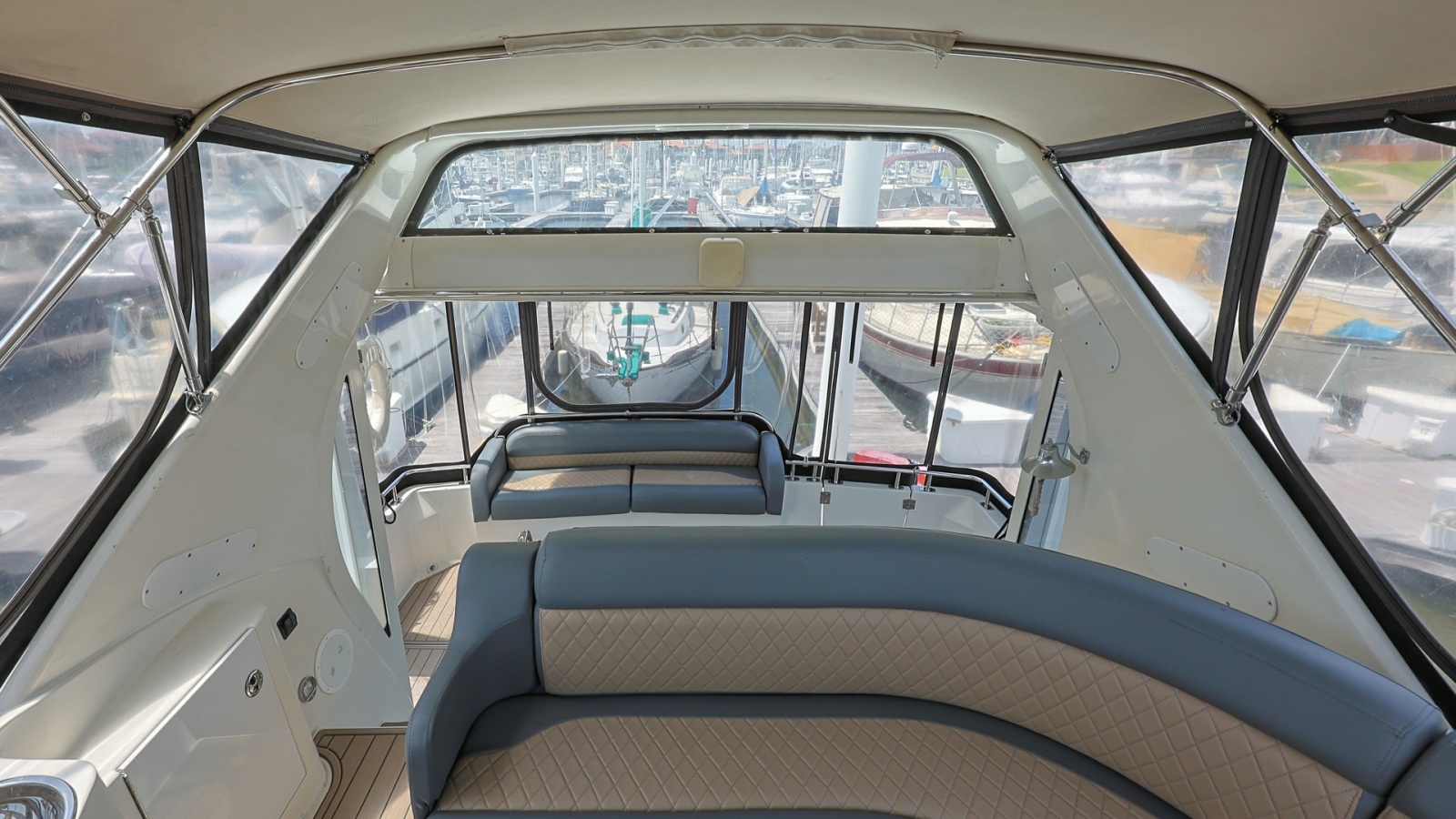 Flybridge Seating Area