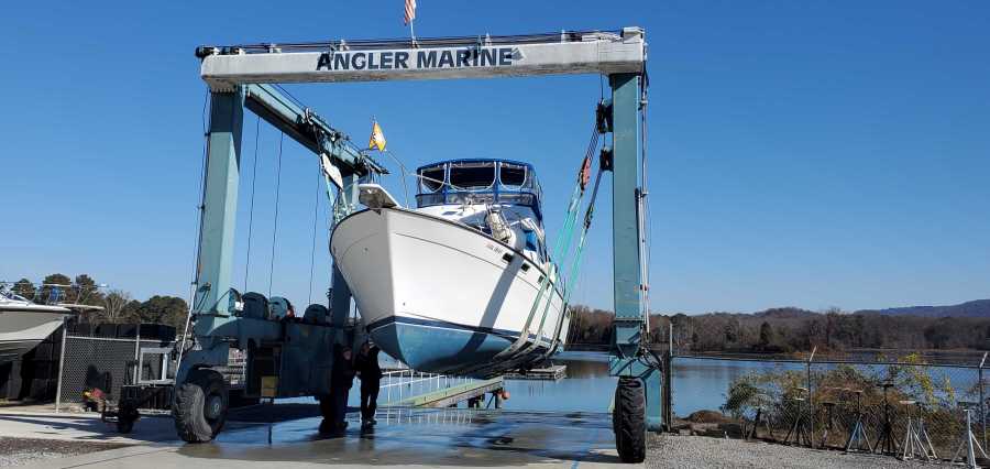 1988 Bayliner 3818