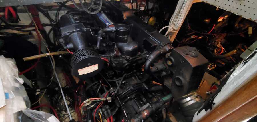 1988 Bayliner 3818