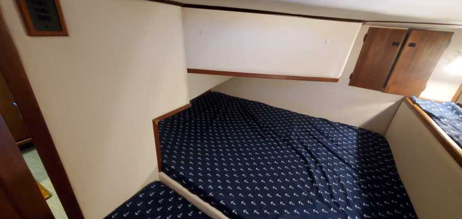 1988 Bayliner 3818