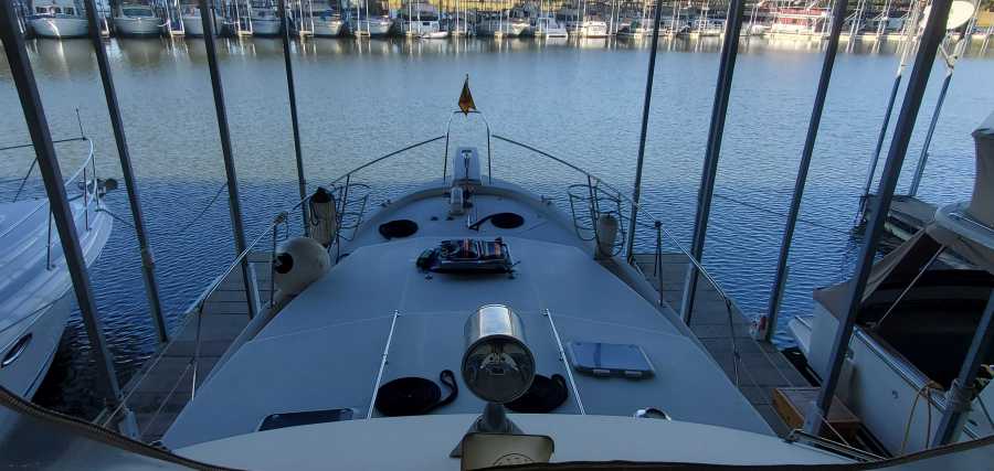 1988 Bayliner 3818