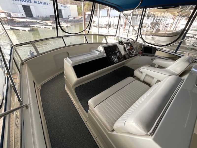 9 Silver Linings 1994 Carver 370 AC Bridge 1