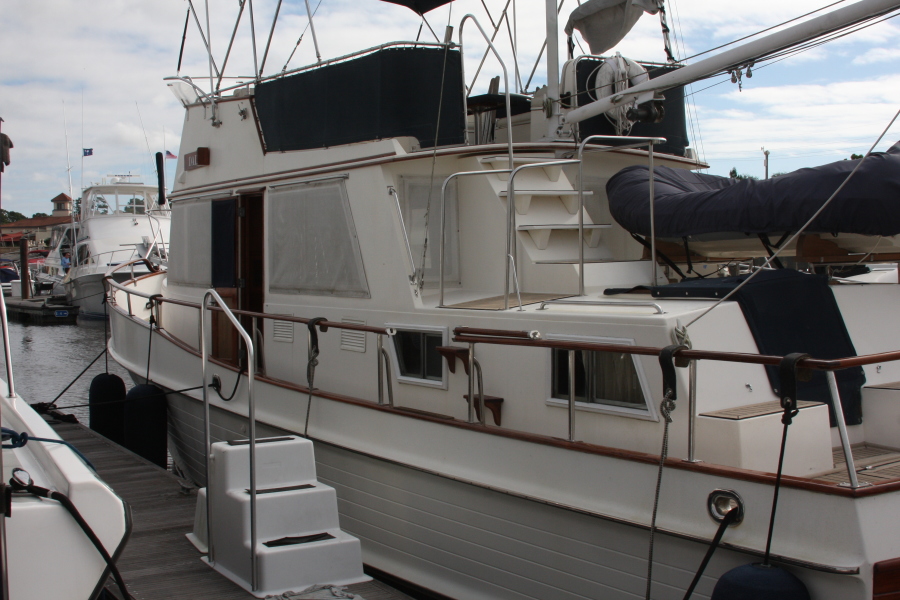 1990 Grand Banks Classic 42