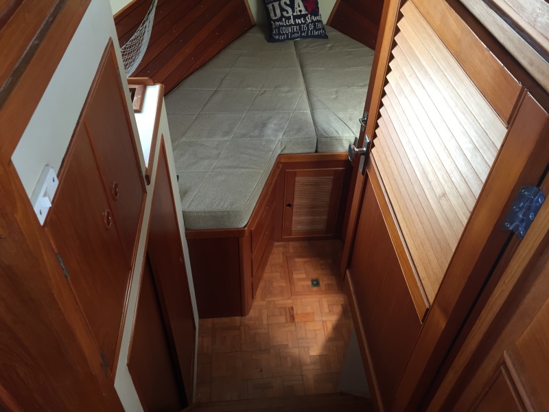 1990 Grand Banks Classic 42