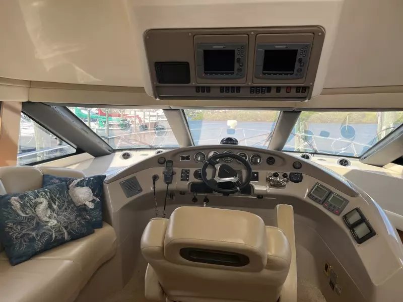 2005 Carver 56 voyager