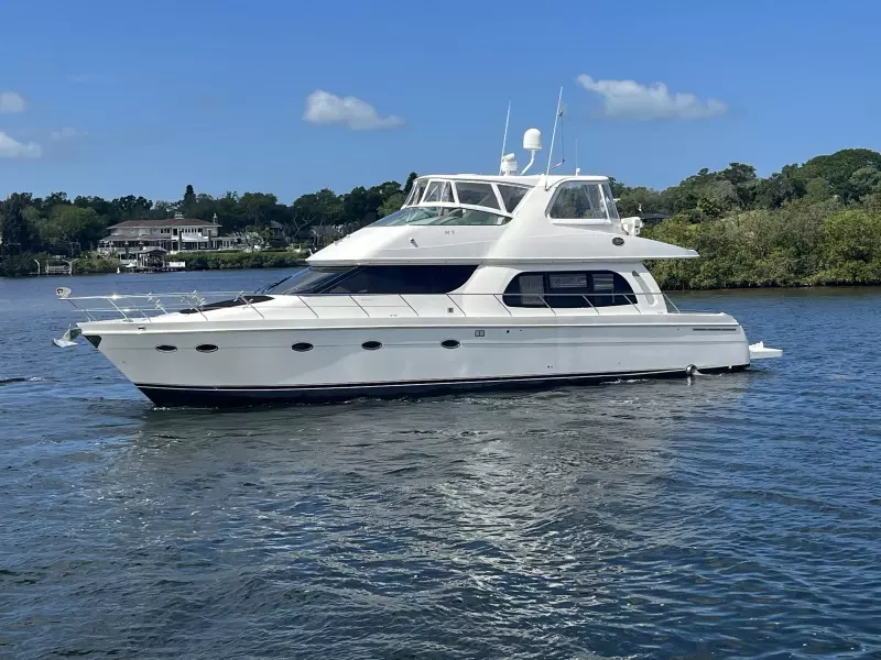 2005 Carver 56 voyager