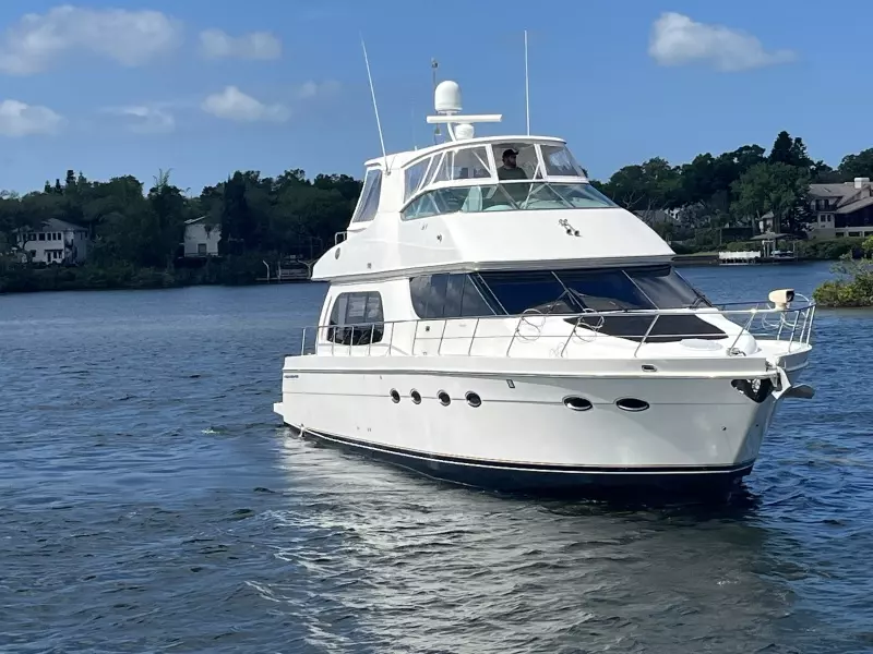 2005 Carver 56 voyager