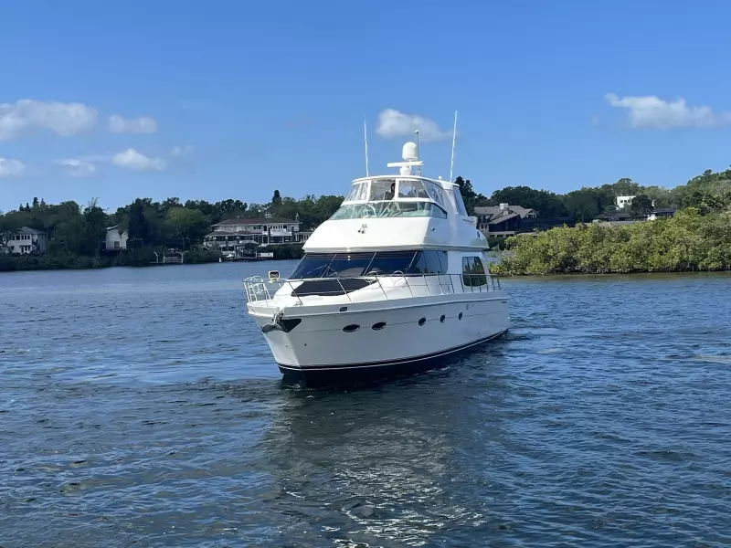 2005 Carver 56 voyager