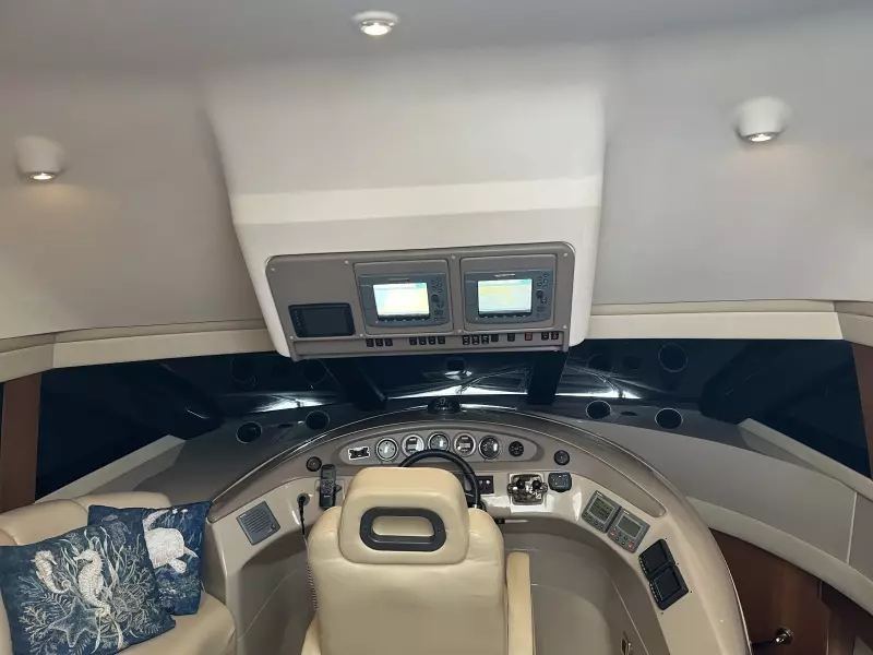 2005 Carver 56 voyager