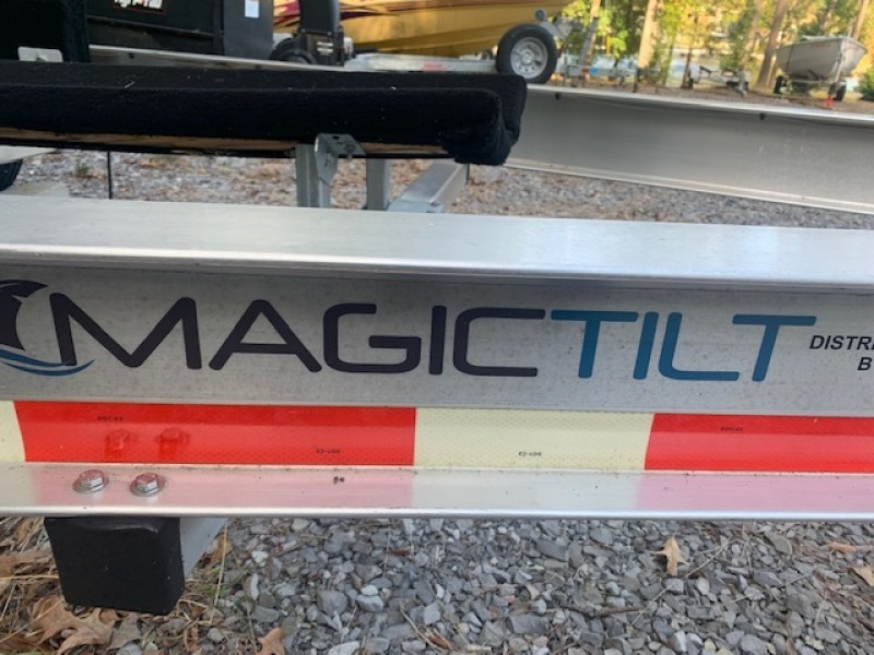 2019 Regal 28