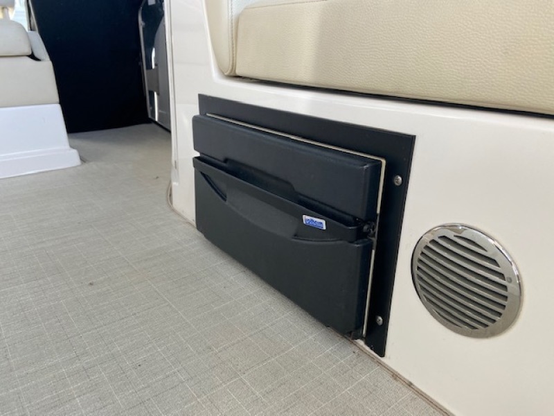 2019 Regal 28