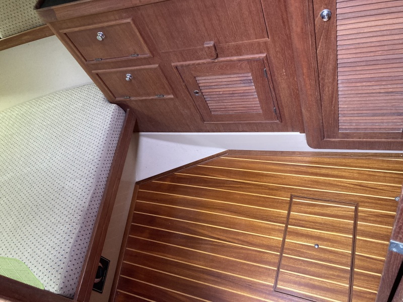 Port aft cabin