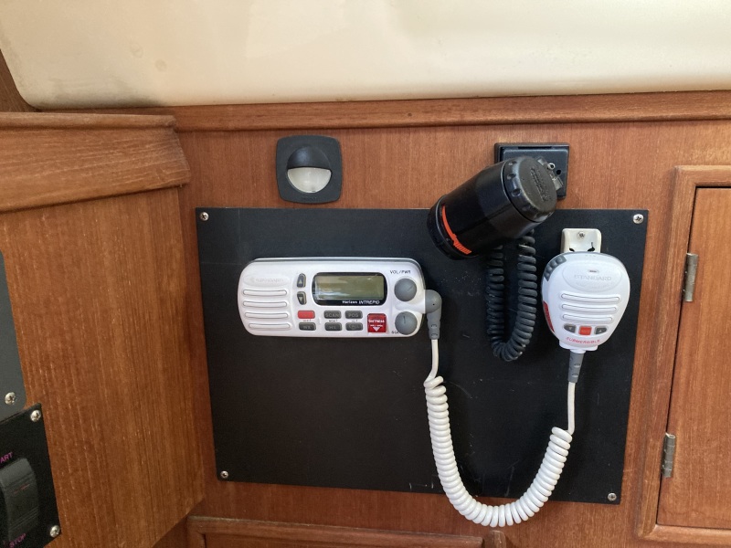 VHF with DSC & chart light